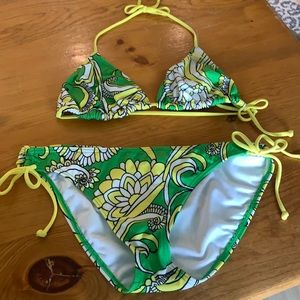 New without tags. Billabong size large